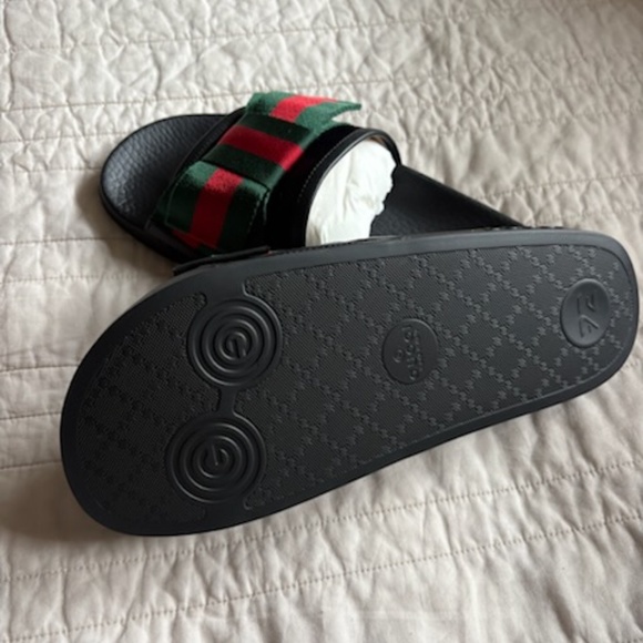 Gucci Slides Women Bow Pool Slides - Picture 2 of 3